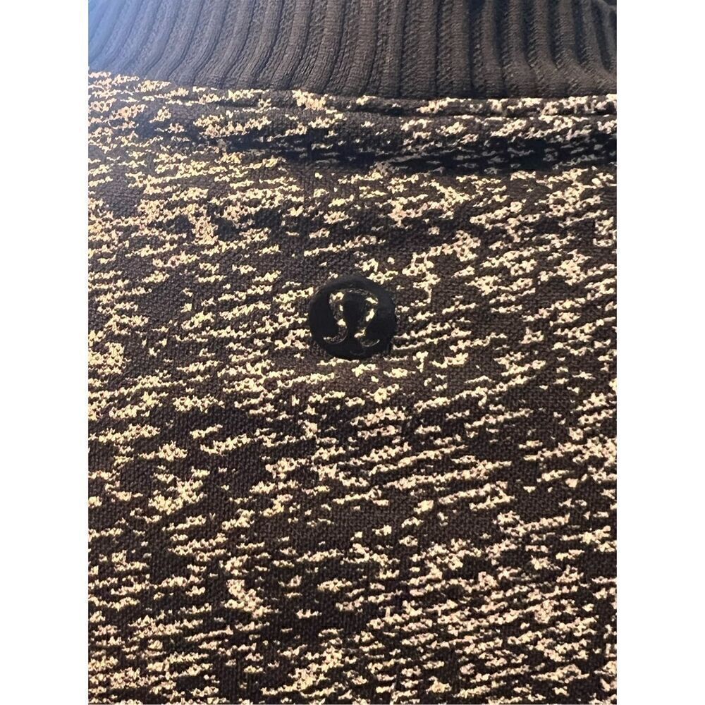 Lululemon S/M black gray marbled crew neck thumb holes long sleeve stretchy - Picture 8 of 9